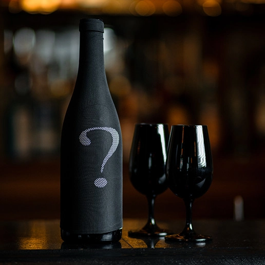 Bottle of mystery wine for a blind date at Dans le Noir ?